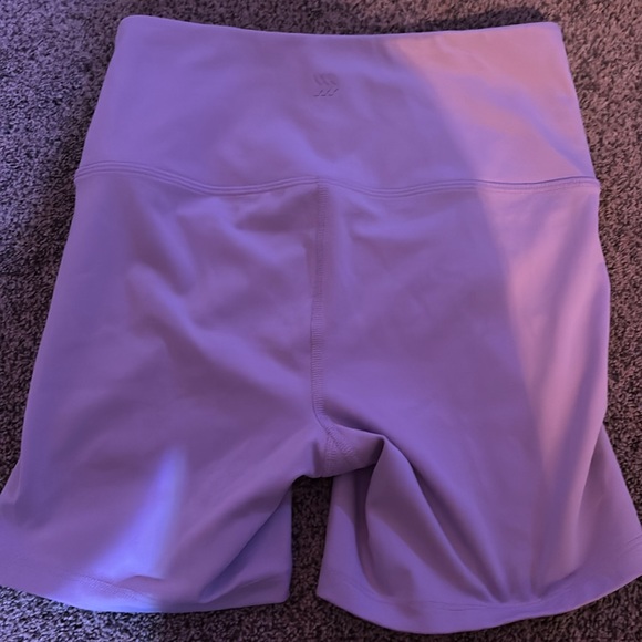 Workout shorts - Picture 3 of 3